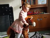 Dochenka na lyubimoy loshadke☺