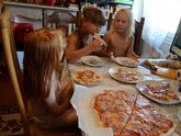 Из лета да в осень-всё з одни выходные.