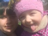 Любим очень собирать одуванчики