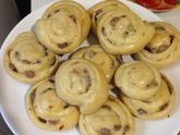 Булочки с изюмом