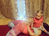 Йога с дочкой)) фотки