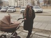 Гуляем с доченькой ??????