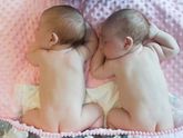 2 месяца няшкам-двойняшкам Евочки и Николь. Фото и отчет о прошедшем месяце