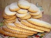Делюсь вкусняшкой. Просто, быстро и очень вкусно под молочко или кефирчик)))