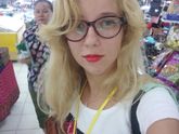 Только я могла заблудился на рынке,в Лаосе...