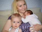 Полине 2 мес и Роме 1,8)