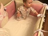 Встала на коленочки