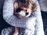 Подушку брать?