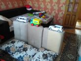 Захожу в зал,ребенок у