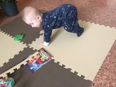 Что делает мой сын? Я не пойму что он хочет ?)))))фото ниже