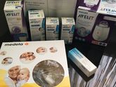 Когда мама, работает в аптеке