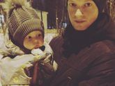 5 месяцев , что умеете и кушаете ровесники ?