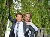 А у нас деревянная свадьба.