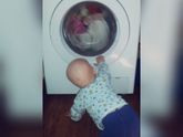 Сын ползает по всему