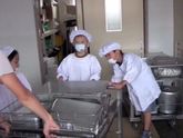 Сосиски или паста: 5 обедов школьников мира