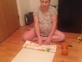 35 недель:) Когда бы ещё начать переклеивать обои))