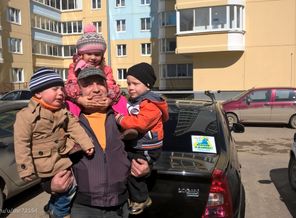 Папу любим очень)))