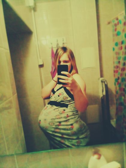 И рожать страшно и сидеть здесь больше не могу