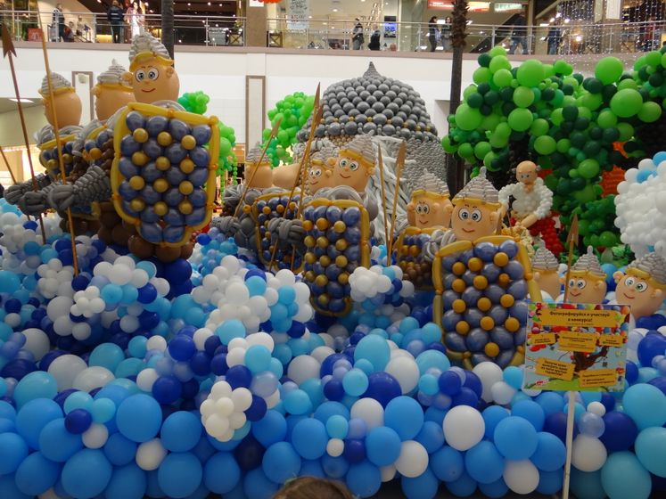 200000 шаров.Инсталяция Лукоморье