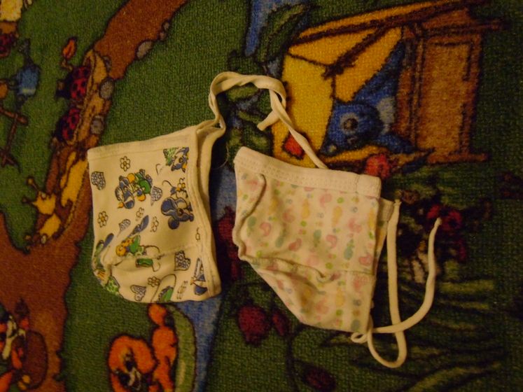 Отдам даром НиНо. Игрушки малышку, комлпект в кроватку, вещи детские