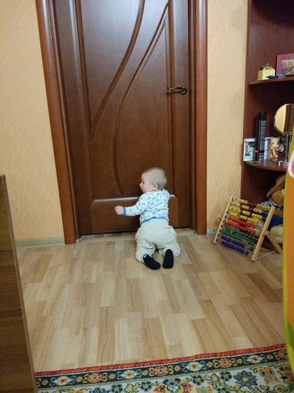 Одинокая, больная женщина с детьми