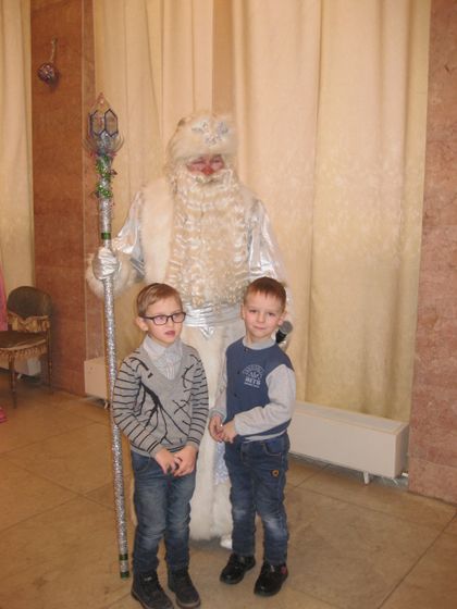 С наступающим 2018 годом Собачки!