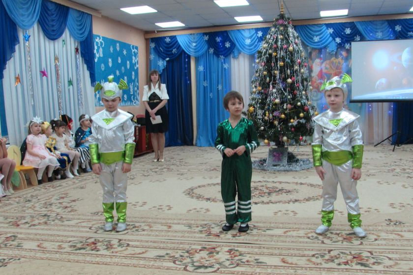 Новогодний праздник в подготовительной группе
