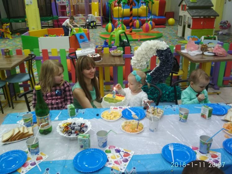 Двойняшкам Дену и Виолетте 2 годика!