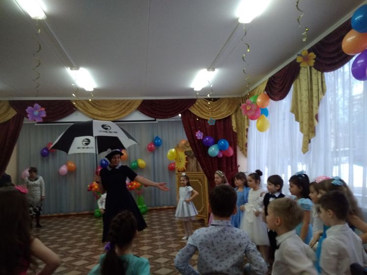 Весенний праздник в детском саду. (06.03.18)