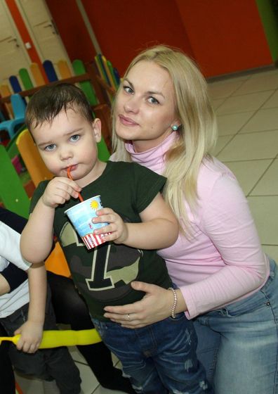 Всем привет ,давайте знакомится))Меня зовут Валя из Барнаула)))