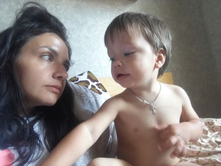 Есть один способ управлять близнецами
