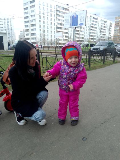Первая прогулка без опоры ))))