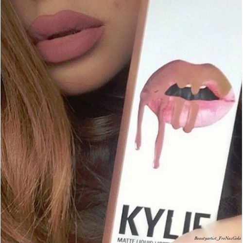 Kylie помада