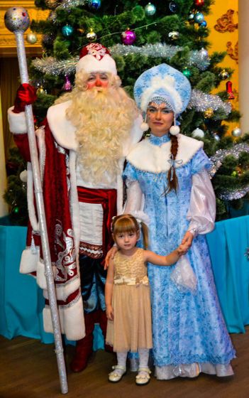Наш поход в кукольный театр. 24.12.2017г. Алине 2,5 года.