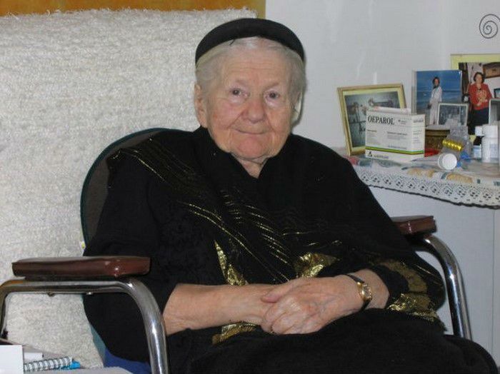 Эта женщина живьем укладывала