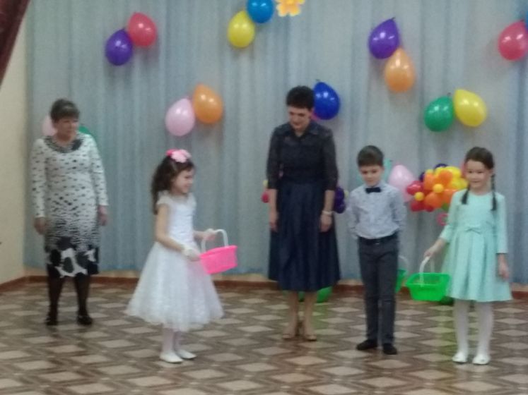 Весенний праздник в детском саду. (06.03.18)