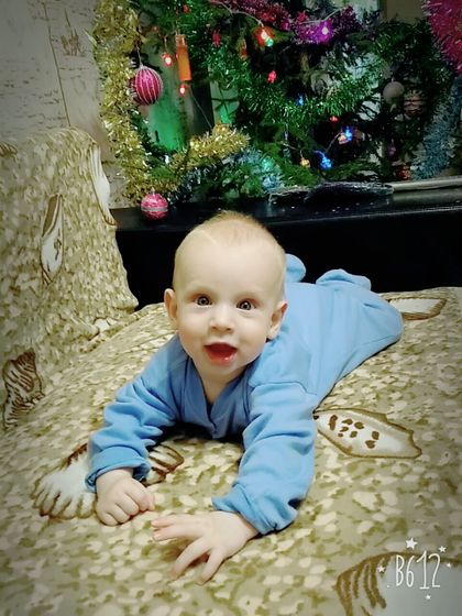 Вот нам и полгодика,ура-ура!:)