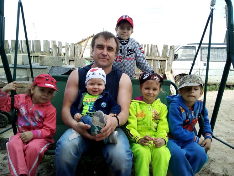 8 месяцев