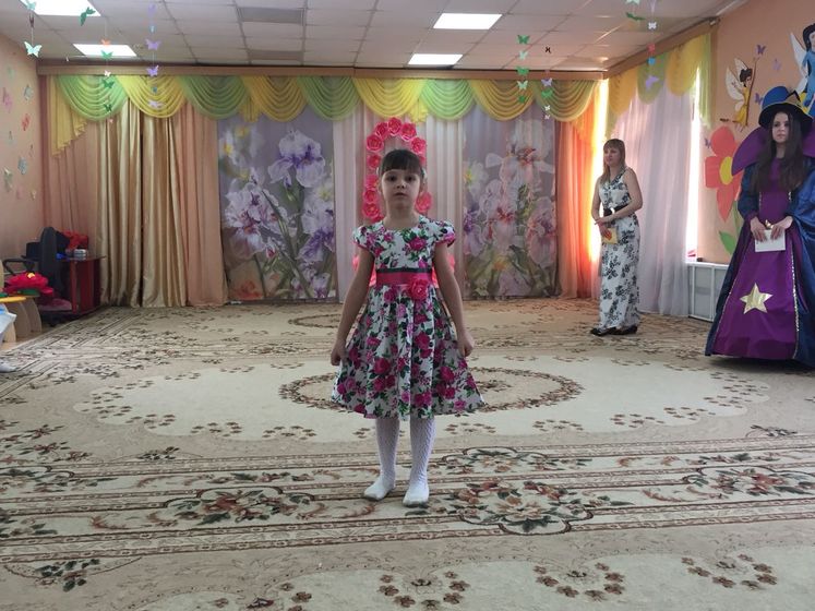 Утренник к 8 марта. Подготовительная группа