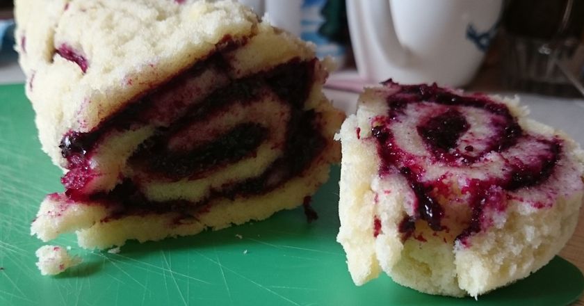 Рулет с джемом