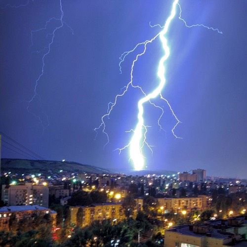 ⛈