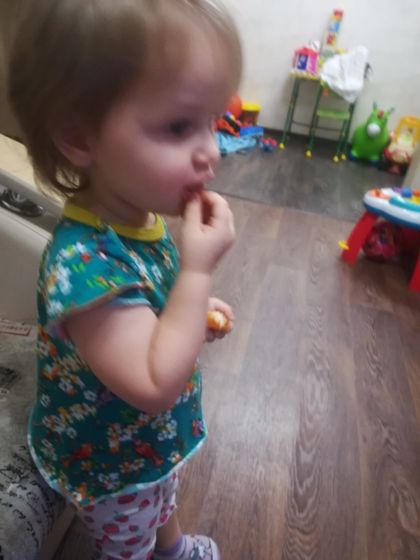 К Полиночке уже один