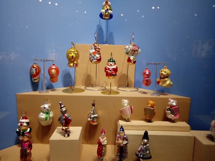 Выставка елочных игрушек в Коломенском