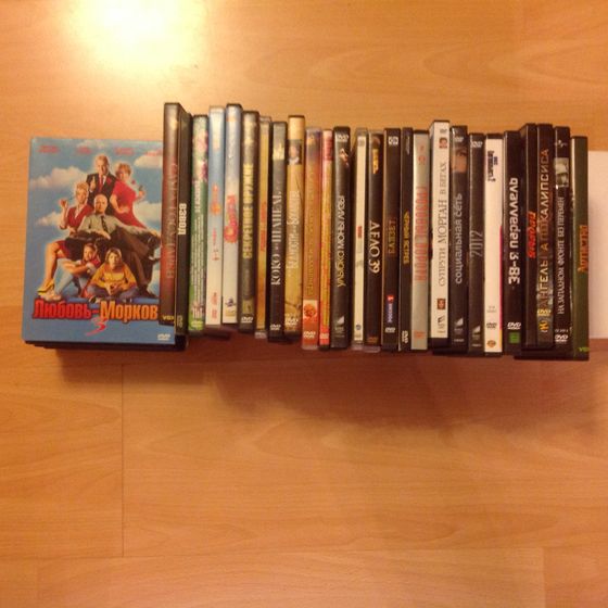 Отдам DVD диски с фильмами