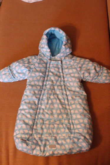 Продаю комбинезоны из которых выросли
