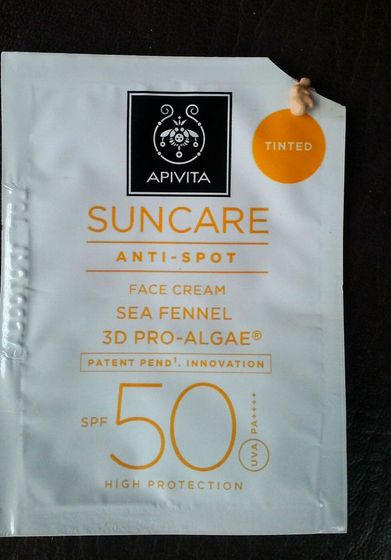 Suncare anti-spot face cream tinted Apivita.Тестирование продукта,мой отзыв.