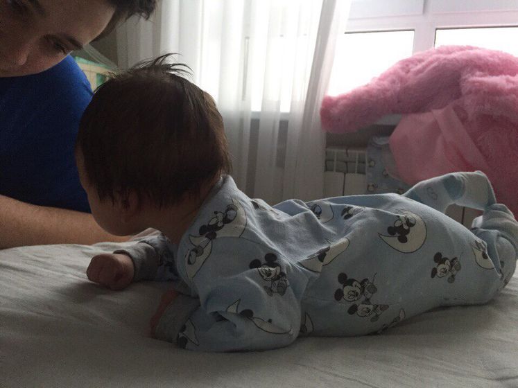 Нам две недели, а
