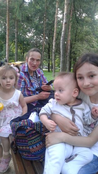 Как приучить ребенка пить из кружки