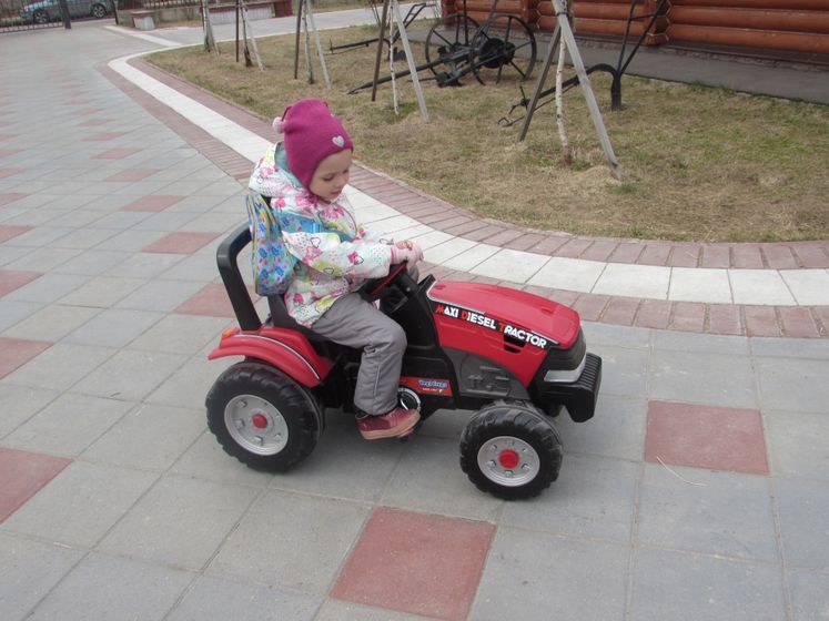 "Пасхальные забавы" в контактной деревне