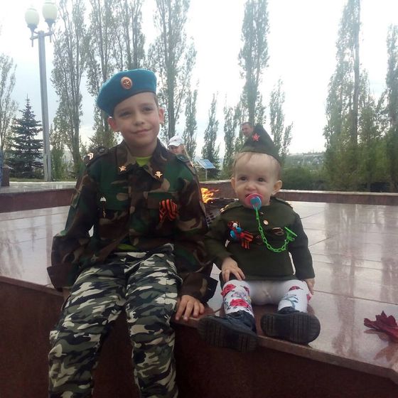 С праздником победы) мирного